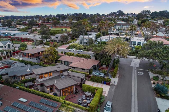 Detail Gallery Image 29 of 33 For 152 7th St, Del Mar,  CA 92014 - 3 Beds | 3/1 Baths