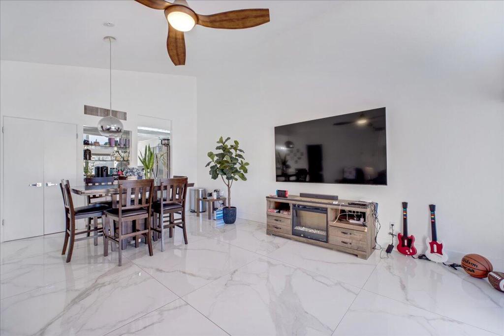 MLS #219136958DA image #5