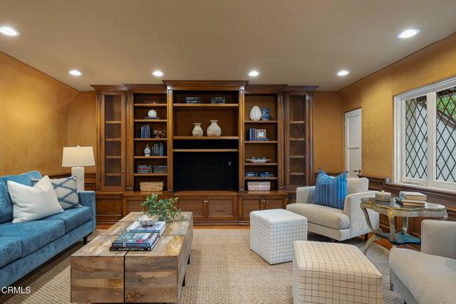 Detail Gallery Image 13 of 22 For 790 Huntington Cir, Pasadena,  CA 91106 - 4 Beds | 3 Baths