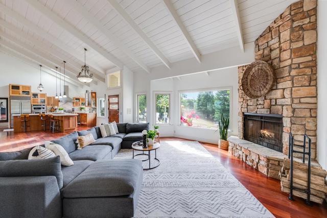 1501 Hidden Valley Road, Soquel CA: https://media.crmls.org/mediaz/5f49f987-8f27-4fd8-b05b-2f0af5154098.jpg