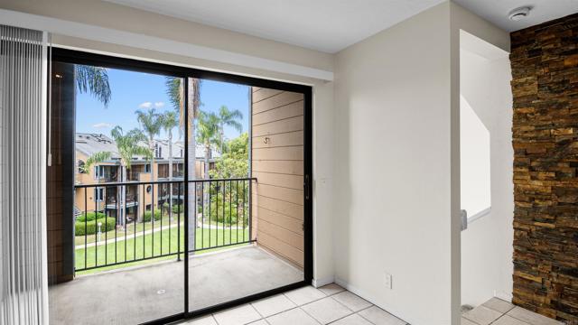 Detail Gallery Image 11 of 36 For 812 Kalpati Cir #E,  Carlsbad,  CA 92008 - 2 Beds | 3 Baths