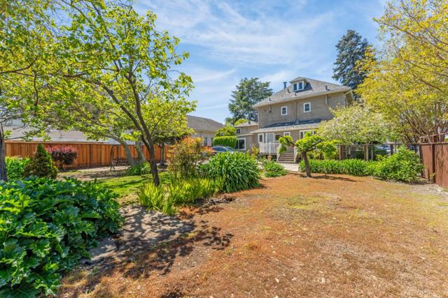 126 N Ellsworth Avenue, San Mateo CA: https://media.crmls.org/mediaz/5f4b28e8-168e-4f8b-b67a-d427c73691d1.jpg