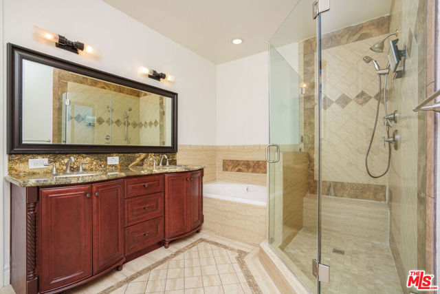 2005 Robinson Street, Redondo Beach, California 90278, 4 Bedrooms Bedrooms, ,3 BathroomsBathrooms,Residential,For Sale,Robinson,26638819