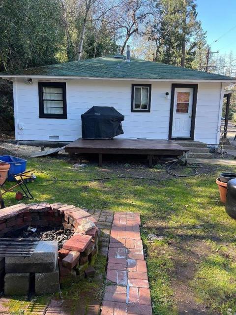 365 Circle Drive, Angwin CA: https://media.crmls.org/mediaz/5f4c5c58-27a9-4edc-bb73-e19a1588d8c2.jpg