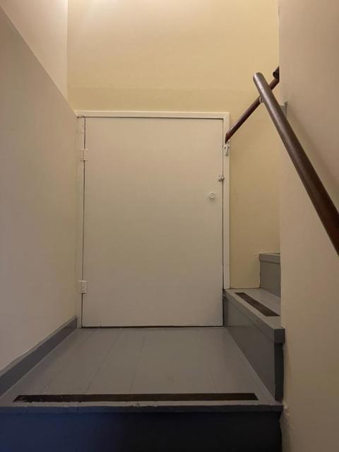 265 Mastick Ave, San Bruno CA: https://media.crmls.org/mediaz/5f4d735b-2434-4f1f-9484-76c56f403e16.jpg