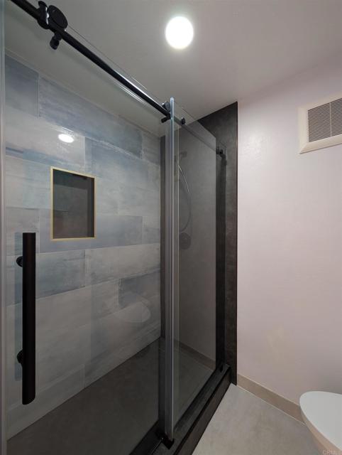 Detail Gallery Image 18 of 37 For 7565 Charmant Dr #615,  San Diego,  CA 92122 - 2 Beds | 2 Baths