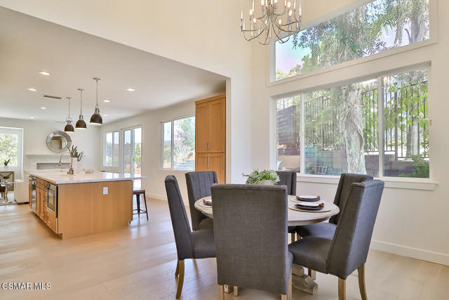 3327 Olivegrove Place, Thousand Oaks CA: https://media.crmls.org/mediaz/5f4e2b2f-4568-4c6d-a395-94f85cad1f05.jpg