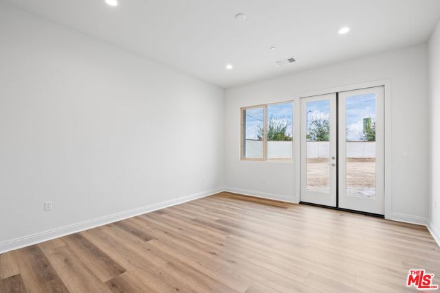 3719 Pathway Court, Bakersfield CA: https://media.crmls.org/mediaz/5f4e9274-c434-4cec-a149-2bf109e71eae.jpg