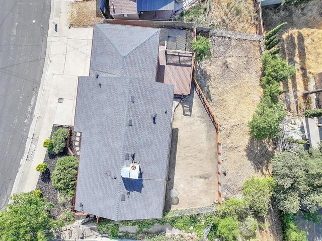 417 Lynn Avenue, Antioch CA: https://media.crmls.org/mediaz/5f4ed6be-ac2e-431b-a47a-66ac621c99fc.jpg