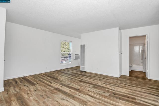 Image 20 of 37 For 2236 Hillsborough Ct