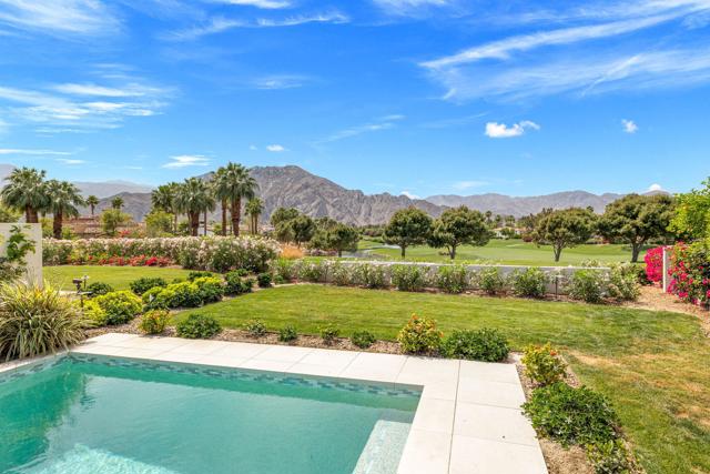 52345 Via Castile, La Quinta CA: https://media.crmls.org/mediaz/5f5082f7-5b97-45de-be64-7653bbdcae23.jpg