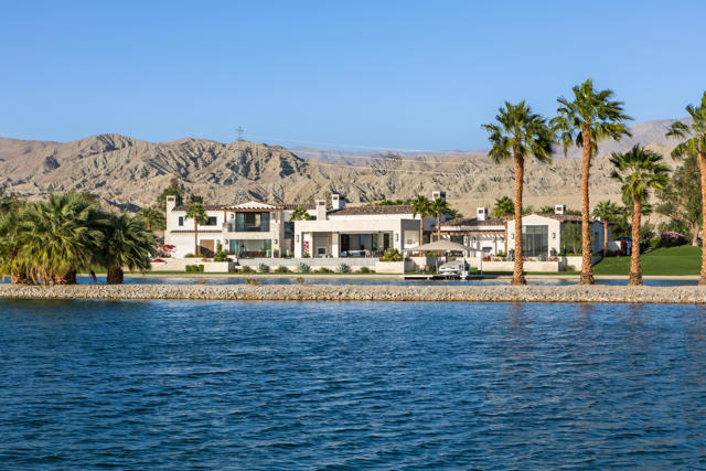 83145 N Shore Drive, Indio CA: https://media.crmls.org/mediaz/5f50e54e-cc84-48a4-bbc7-ccbea9a0fefc.jpg