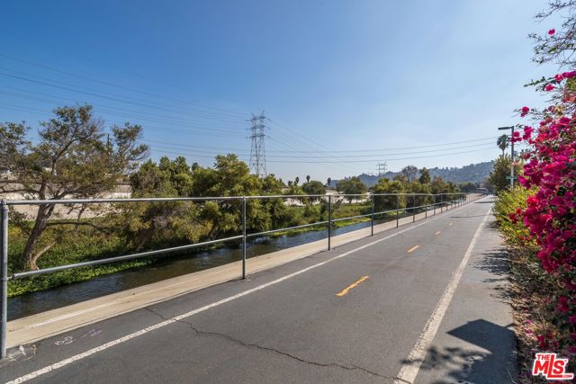 2660 Newell Street, Los Angeles, California 90039, ,Multi-Family,For Sale,Newell,25602195