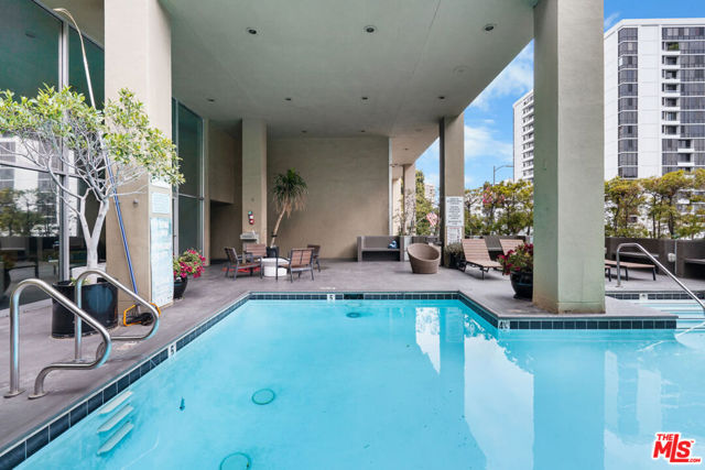 10701 Wilshire Boulevard, Los Angeles CA: https://media.crmls.org/mediaz/5f513296-d8e7-48d3-937c-2788a7f9d814.jpg