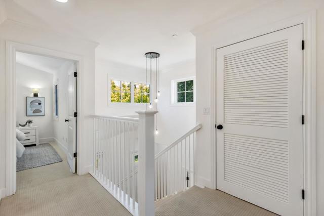 1601 Kentfield Avenue, Redwood City CA: https://media.crmls.org/mediaz/5f514461-8008-4411-903a-ab5f365757cd.jpg