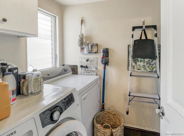 4804 La Villa Marina, Marina del Rey CA: https://media.crmls.org/mediaz/5f524c71-da56-4fb0-8646-f93c8d358eeb.jpg