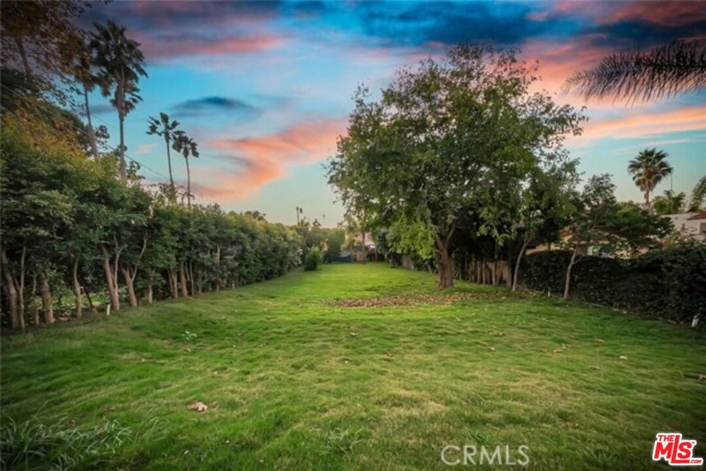 https://media.crmls.org/mediaz/5f52b616-b9eb-497d-b760-fce7017aa969.jpg?preset=X-Large