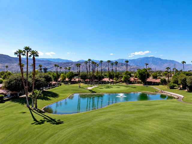 148 Las Lomas, Palm Desert, CA 92260
