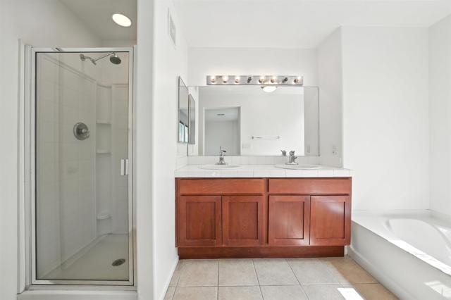 Detail Gallery Image 8 of 23 For 1569 Hackberry Pl, Chula Vista,  CA 91915 - 4 Beds | 4 Baths