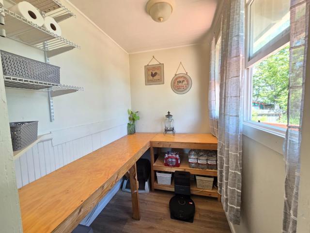 38 Monterey Street, San Juan Bautista CA: https://media.crmls.org/mediaz/5f5300a2-08e8-4854-a5b4-b5b4e318fd41.jpg