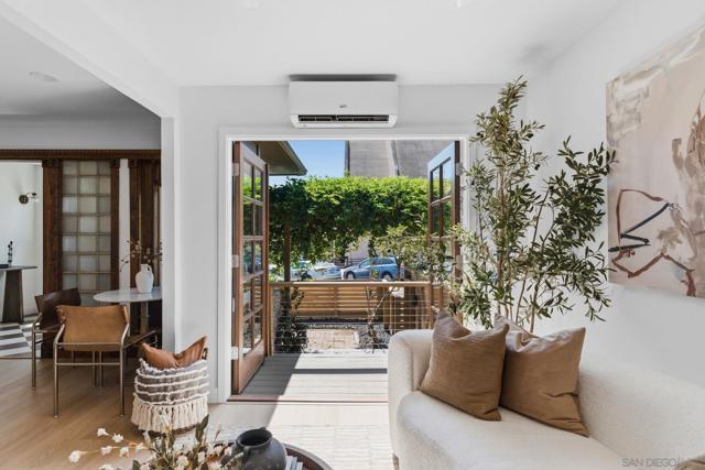 3006 Fir St, San Diego CA: https://media.crmls.org/mediaz/5f5363d2-4b7f-4a3d-baa9-ff9c6dca363f.jpg