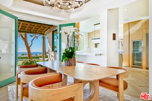 10502 Yellow Hill Road, Malibu CA: https://media.crmls.org/mediaz/5f538788-bfc7-40e0-bdd5-2568d2e3e3e0.jpg