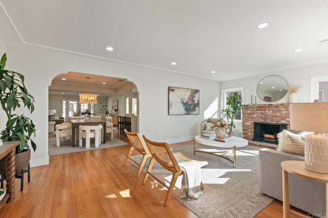 Detail Gallery Image 3 of 32 For 4607 Natalie Dr, San Diego,  CA 92115 - 3 Beds | 2 Baths