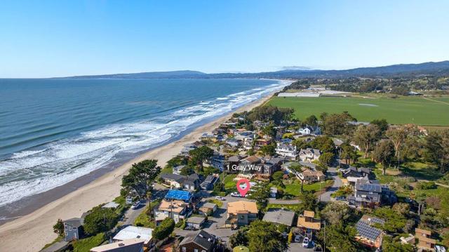 1 Gray Way, Watsonville CA: https://media.crmls.org/mediaz/5f552661-5da1-4e18-ad26-38fd449f1fa1.jpg