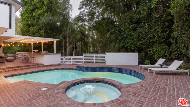 2625 Nichols Canyon Road, Los Angeles CA: https://media.crmls.org/mediaz/5f555201-6b60-4e81-af62-c7292173bc65.jpg