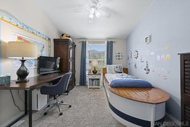 4027 Sumac Summit, Fallbrook CA: https://media.crmls.org/mediaz/5f55997e-5af8-4411-9ff9-94995577090a.jpg