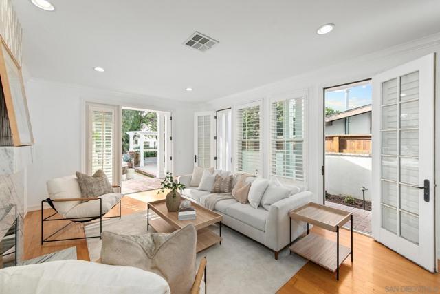 261 G Ave, Coronado CA: https://media.crmls.org/mediaz/5f56073c-7db1-4b9c-9540-1782c944f55e.jpg