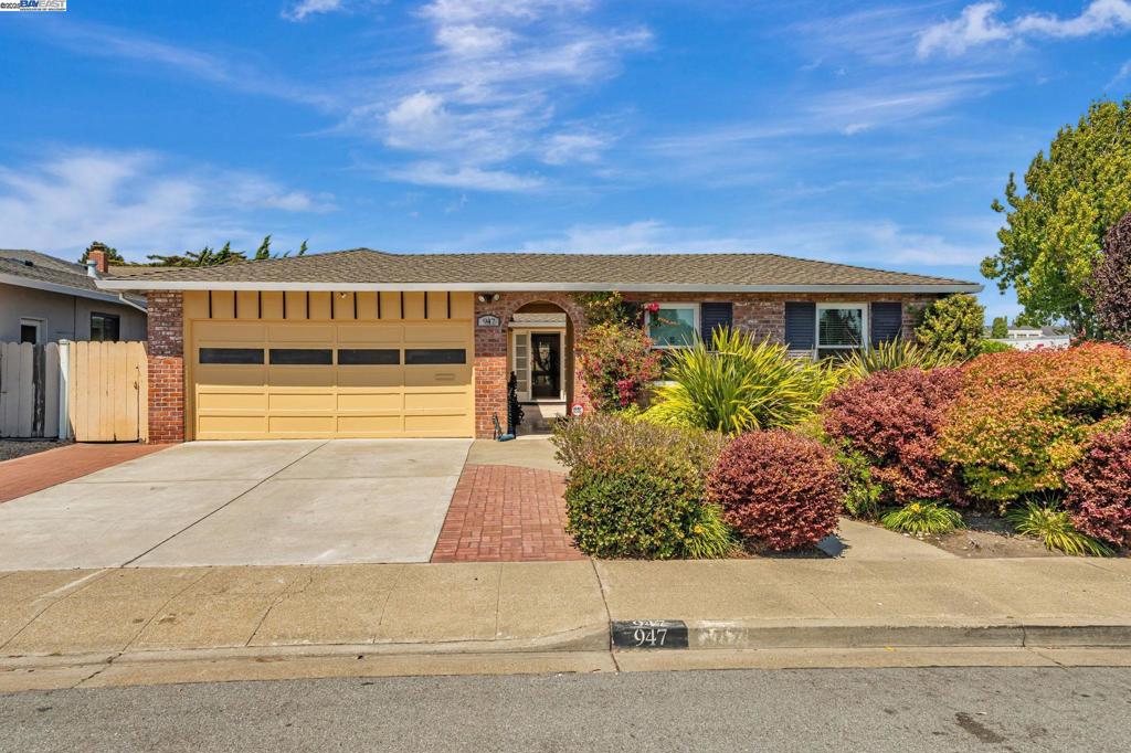 947 Crane Ave