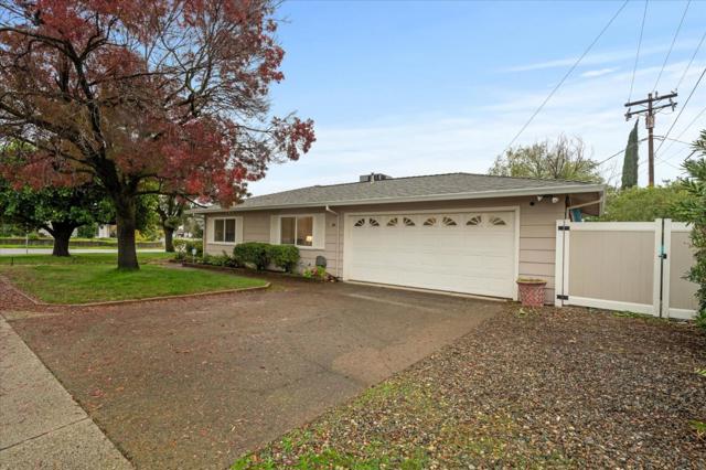 3505 Tamarack Drive, Redding CA: https://media.crmls.org/mediaz/5f57744e-8236-4f16-a7c5-3a82d3a193b6.jpg