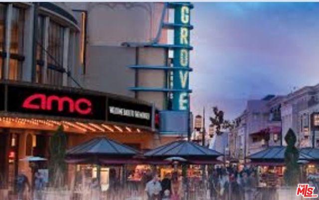 1280 S Sycamore Avenue, Los Angeles CA: https://media.crmls.org/mediaz/5f57f96a-52d4-4961-aae3-7e7d901956e4.jpg