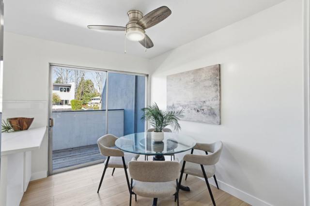 315 Carlos Avenue, Redwood City CA: https://media.crmls.org/mediaz/5f58a590-b874-4310-af88-f3c1ec003e4e.jpg