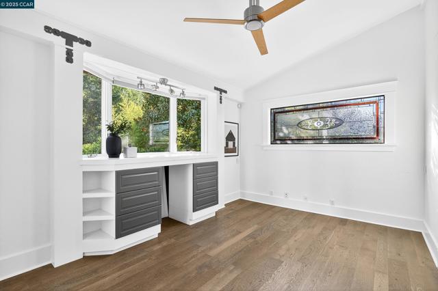 1206 Rimer Dr, Moraga CA: https://media.crmls.org/mediaz/5f58c9f2-522b-4124-85fc-5f79c2a0b73c.jpg