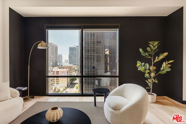 655 S Hope Street, Los Angeles CA: https://media.crmls.org/mediaz/5f591c4f-62d7-49be-b8fe-334b8ed39ba0.jpg