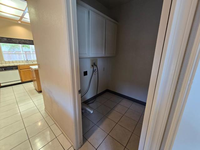 1204 Pickford Way, Salinas CA: https://media.crmls.org/mediaz/5f599d87-1a7b-4eeb-95e1-9c63bc671d62.jpg