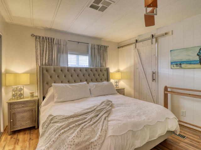 51555 Monroe St. #18, Indio CA: https://media.crmls.org/mediaz/5f59ad7c-c48e-4e9a-9455-6179949b5cb0.jpg