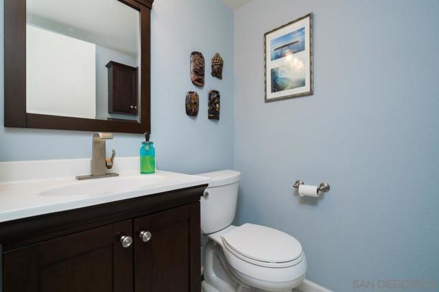 4210 Federman Ln, San Diego CA: https://media.crmls.org/mediaz/5f5a362d-36fc-4b82-af9e-2e3ac1219a48.jpg