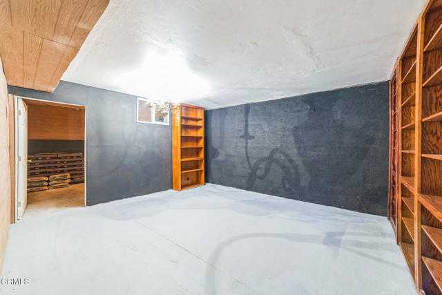 352 Cedarbrook Drive, Twin Peaks CA: https://media.crmls.org/mediaz/5f5ad94c-5db8-46a8-b10e-12e07e944910.jpg