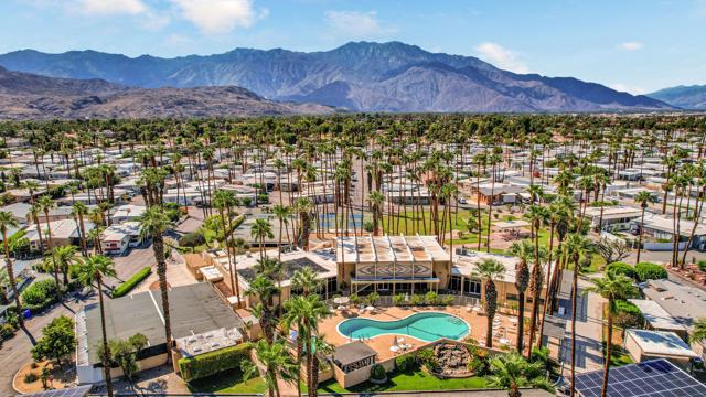 392 Standing Bear, Cathedral City CA: https://media.crmls.org/mediaz/5f5ae018-e703-4079-ab92-fc212bab65ee.jpg