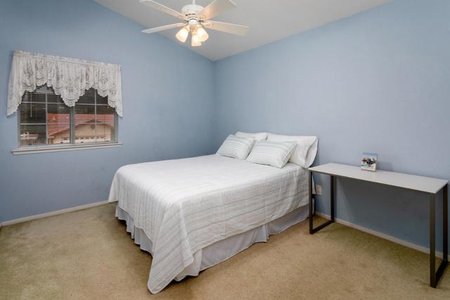 847 Amber Avenue, Clovis CA: https://media.crmls.org/mediaz/5f5b3307-3c7c-4ba7-b418-d1de6f877074.jpg
