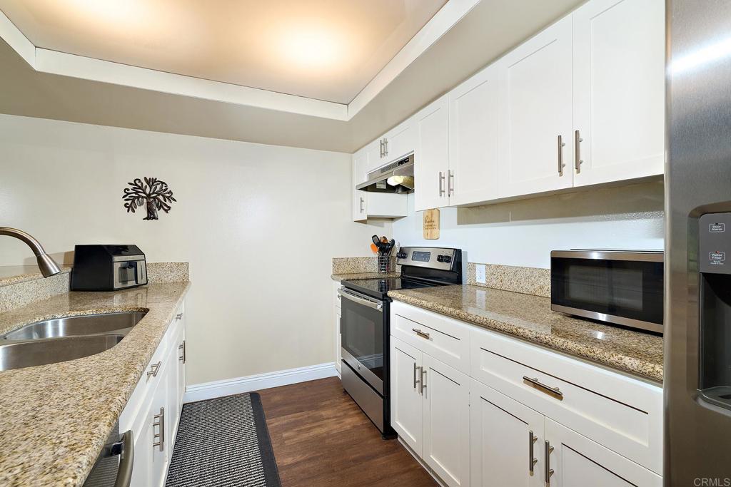 2412 Altisma Way - photo 16