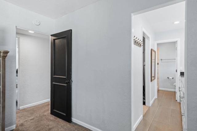 2167 Sunset Drive, Escondido CA: https://media.crmls.org/mediaz/5f5bc78c-65e7-429f-85f6-cbe037dc744a.jpg
