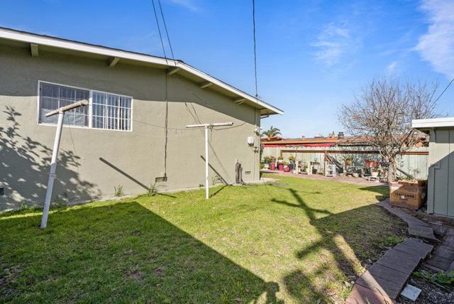 718 Meadow Drive, Salinas CA: https://media.crmls.org/mediaz/5f5be09e-6fb2-4e0e-b839-12405816fe40.jpg