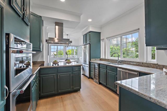 1233 Bellevue Avenue, Burlingame CA: https://media.crmls.org/mediaz/5f5c146c-04da-48b7-a10d-9381a81c0284.jpg