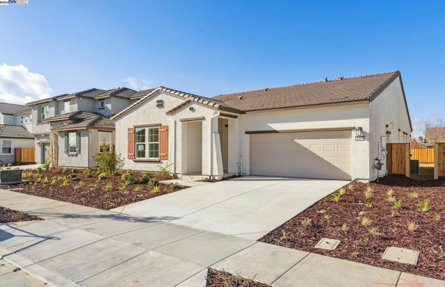 1137 Bradbury Dr, Discovery Bay CA: https://media.crmls.org/mediaz/5f5cf1c8-fe58-4528-a5cc-2b43a1d7828d.jpg