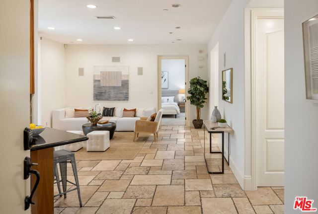 16123 West Sunset Boulevard, 12 photo 2