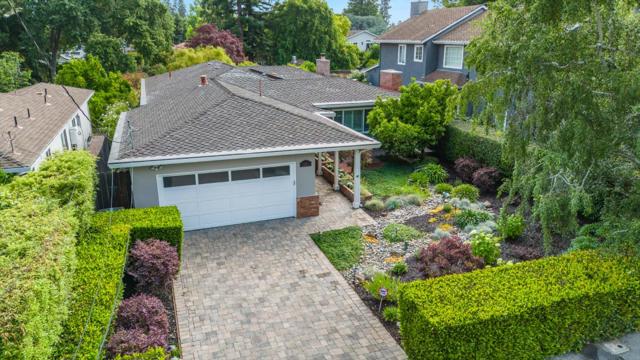 263 W Oakwood Boulevard, Redwood City CA: https://media.crmls.org/mediaz/5f5d7f2a-c034-4703-896d-edfdcdd6cba8.jpg